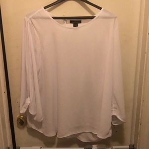 Women’s light weight summer/springtime blouse.